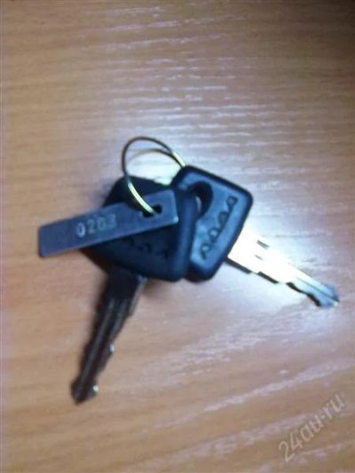 Лот: 862773. Фото: 1. 2 ключа на Lada Priora. Другое (оснащение, оборудование, аксессуары)