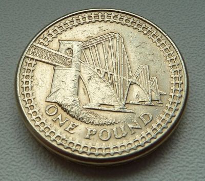 Лот: 5466692. Фото: 1. Великобритания. 1 фунт. 2004 год... Великобритания и острова