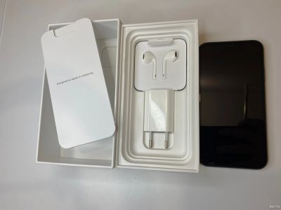 Лот: 18220903. Фото: 1. iPhone 11 128gb black. Смартфоны