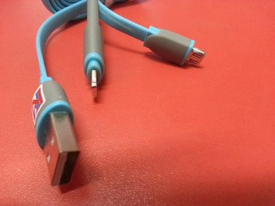 Лот: 6524252. Фото: 1. USB 2в1 MicroUsb/Apple Iphone... Дата-кабели, переходники