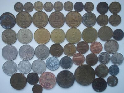 Лот: 8748375. Фото: 1. Монеты разных стран одним лотом. Наборы монет
