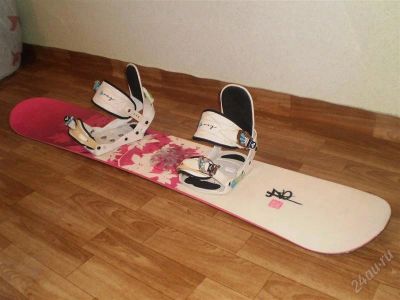 Лот: 2000798. Фото: 1. Продам Женский сноуборд Rossignol... Сноуборды