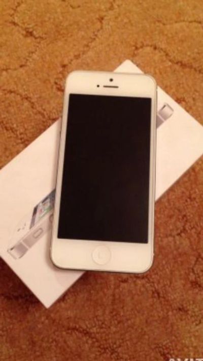 Лот: 3875579. Фото: 1. Apple iPhone 5 16gb white. Смартфоны