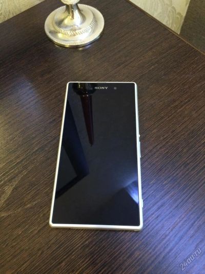 Лот: 4744867. Фото: 1. Sony Xperia Z1 16Gb Белый. Смартфоны