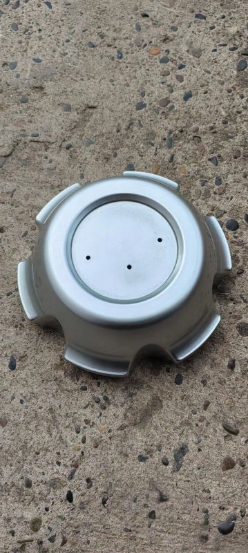 Лот: 18456629. Фото: 1. Колпачок Toyota 127*137*49(3 отверстия... Колпаки