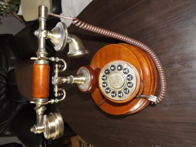 Лот: 4478983. Фото: 1. ретро телефон. Проводные телефоны