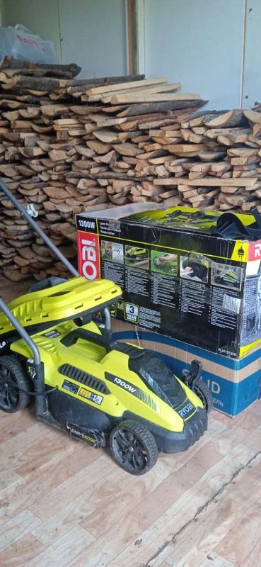 Лот: 20586088. Фото: 1. Газонокосилка RYOBI. Электроинструмент
