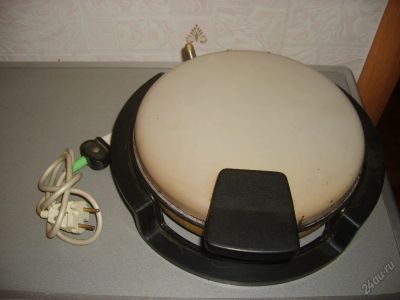 Лот: 5700891. Фото: 1. Вафельница (рабочая, за 500руб... Кухонная