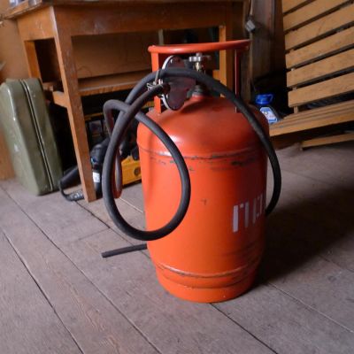 Лот: 3130310. Фото: 1. Газовый баллон + редуктор. Баллоны, газ в баллонах