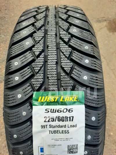 Лот: 23602482. Фото: 1. Зимняя резина 225/60 R-17 "Westlake... Шины