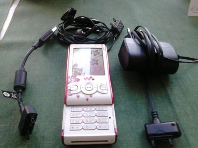 Лот: 12017265. Фото: 1. Sony Ericsson W595. Кнопочные мобильные телефоны