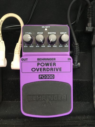 Лот: 15826537. Фото: 1. Behringer - Power overdrive PO300. Гитарные эффекты и комбоусилители