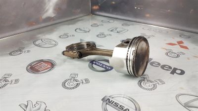 Лот: 23590958. Фото: 1. Шатун Mitsubishi Diamante 6A13... Двигатель и элементы двигателя