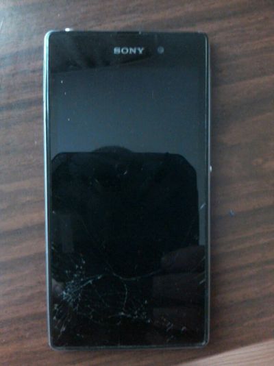 Лот: 9193671. Фото: 1. Soni experia z1. Кнопочные мобильные телефоны