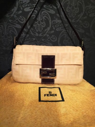 Лот: 8756499. Фото: 1. Сумка FENDI Оригинал. Сумки