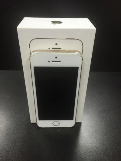 Лот: 8101203. Фото: 1. Iphone 5s gold. Смартфоны