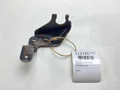 Лот: 25379520. Фото: 1. Кронштейн Nissan Teana 2008 34939JP10A... Двигатель и элементы двигателя