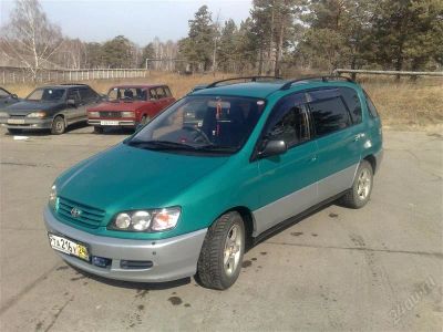 Лот: 885897. Фото: 1. TOYOTA IPSUM один хозяин!!!. Автомобили