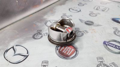 Лот: 23587917. Фото: 1. Поршень Mazda CX-7 L3-VDT L3Y4-11-SA0. Двигатель и элементы двигателя