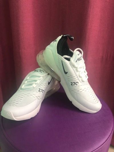 Лот: 11959417. Фото: 1. кроссовки NIKE 270. Кеды, кроссовки, слипоны