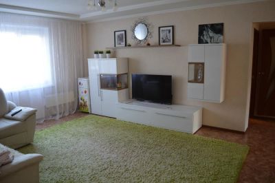 Лот: 8881189. Фото: 1. Продам 4-комнатную квартиру. Квартиры, студии