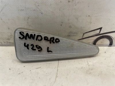 Лот: 24672263. Фото: 1. повторитель поворота Renault Sandero... Двигатель и элементы двигателя
