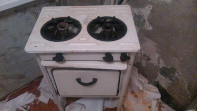 Лот: 5111501. Фото: 1. Продам газовую печь 2-х комфорочную. Плиты, духовые шкафы, варочные поверхности