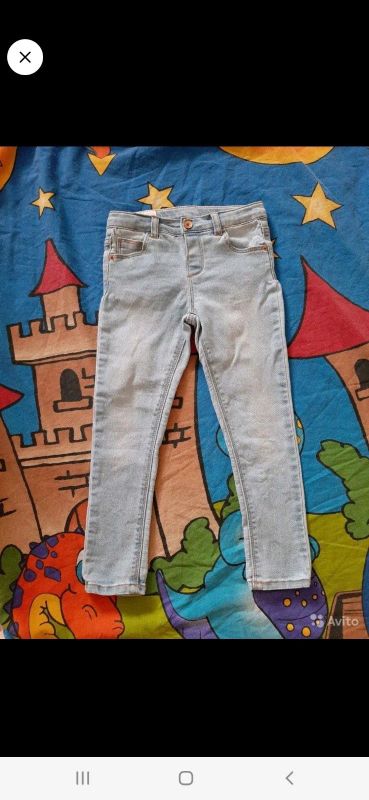 Лот: 16332115. Фото: 1. Джинсы zara, 104 см. Брюки, шорты, джинсы