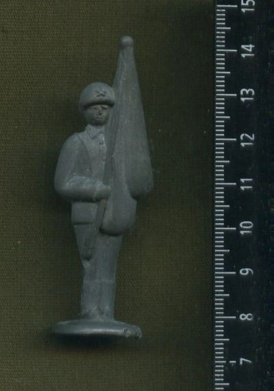 Лот: 16533177. Фото: 1. солдатик оловянный ,Флагоносец... Игрушки