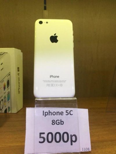 Лот: 11461629. Фото: 1. Iphone 5C 8 Gb. Смартфоны