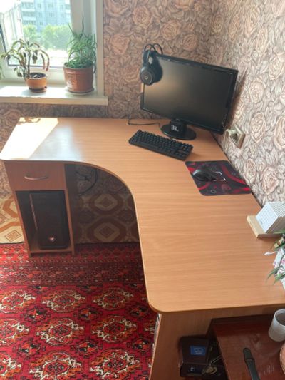 Лот: 23230522. Фото: 1. Компьютерный стол. Компьютерные и письменные столы