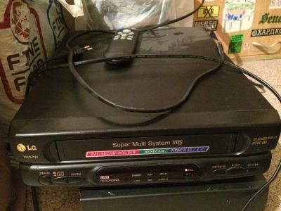 Лот: 4928569. Фото: 1. VHS видеоплеер LG. Видеомагнитофоны