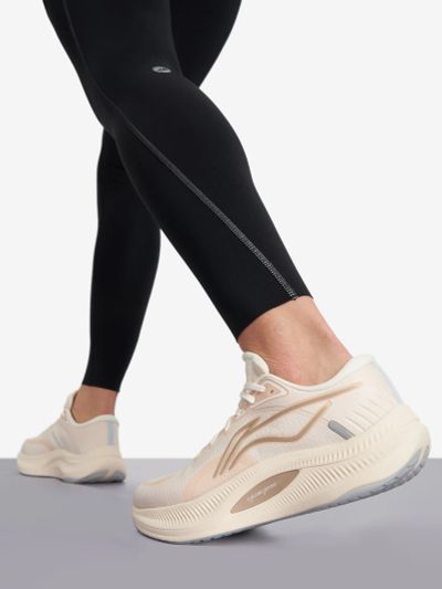 Лот: 25370429. Фото: 1. Кроссовки женские Li-Ning Yueying... Кеды, кроссовки, слипоны