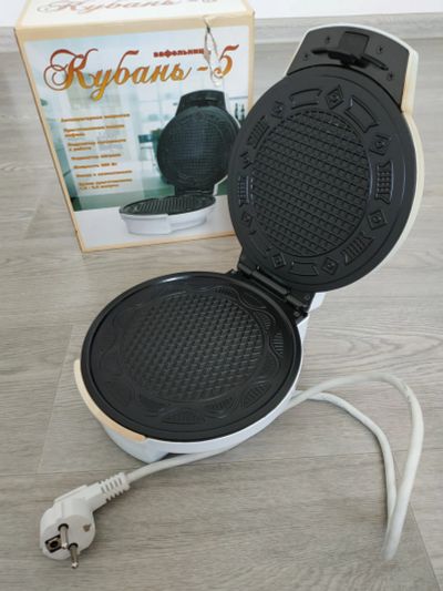 Лот: 25524133. Фото: 1. Вафельница. Другое (бытовая техника)