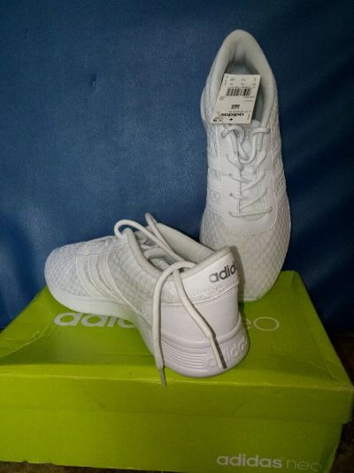 Лот: 10888596. Фото: 1. Кроссовки женские Adidas. Кеды, кроссовки, слипоны