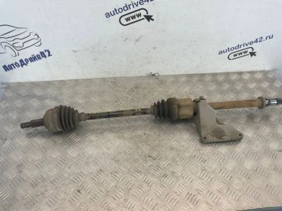 Лот: 24638664. Фото: 1. привод Renault Fluence L30R. Двигатель и элементы двигателя