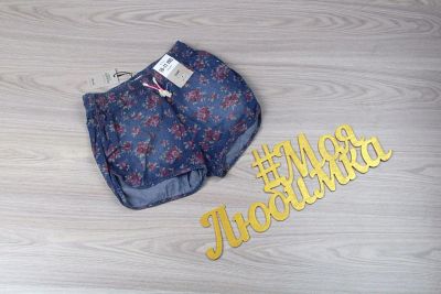 Лот: 10258574. Фото: 1. Шорты Denim. Джинсовые в цветочки... Брюки, шорты, джинсы