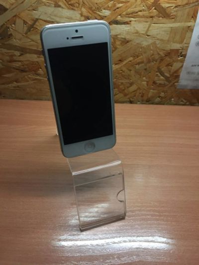 Лот: 11490023. Фото: 1. Смартфон Apple iPhone 5 16GB... Смартфоны