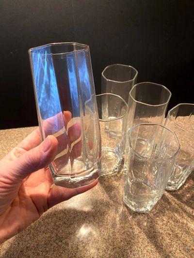 Лот: 19669950. Фото: 1. Изящные стаканы из тонкого стекла... Кружки, стаканы, бокалы