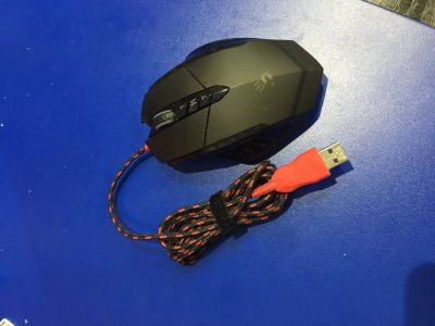 Лот: 12589318. Фото: 1. Игровая мышь A4Tech bloody V7M. Клавиатуры и мыши