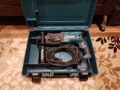 Лот: 16881709. Фото: 1. Перфоратор Makita HR2470. Электроинструмент