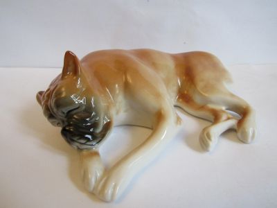 Лот: 18612271. Фото: 1. Боксер собака статуэтка,фарфор... Фарфор, керамика