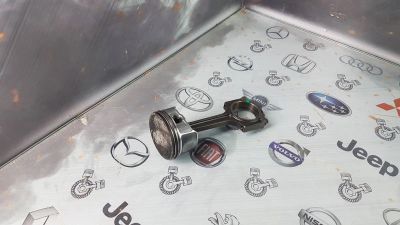 Лот: 23585259. Фото: 1. Поршень с шатуном Ford Mondeo... Двигатель и элементы двигателя