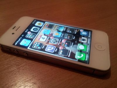 Лот: 3517913. Фото: 1. iphone 4 32gb. Смартфоны