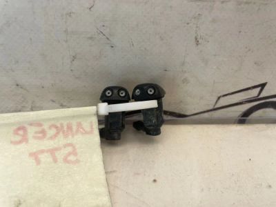 Лот: 24425434. Фото: 1. форсунка омывателя Mitsubishi... Двигатель и элементы двигателя