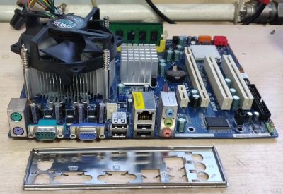 Лот: 17941731. Фото: 1. Комплект Core™2 Quad Q6600 +4... Комплекты запчастей