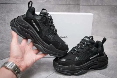 Лот: 13327619. Фото: 1. Кроссовки Balenciaga. Кеды, кроссовки, слипоны