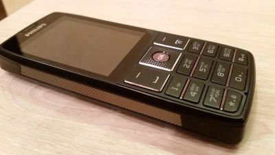 Лот: 6880089. Фото: 1. Philips Xenium X5500. Кнопочные мобильные телефоны
