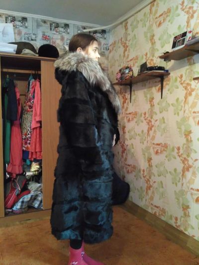 Лот: 8795556. Фото: 1. Классная шуба из козы. Торг. Верхняя одежда