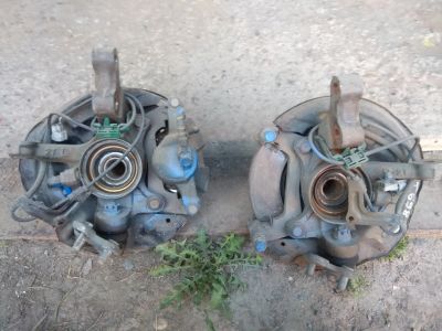 Лот: 16174801. Фото: 1. Передние ступицы Toyota Caldina... Ходовая, подвеска, рулевое управление
